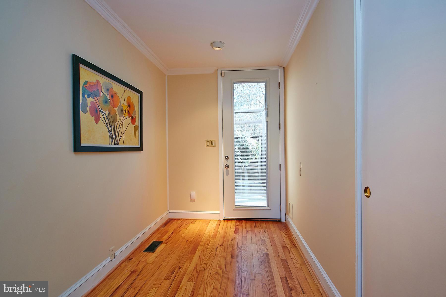 1696 Chimney House Road Reston, VA 20190 - Photo 10 of 30 Interior (General)