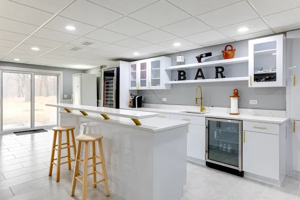 $3,949,000 | 1N424 Indian Knoll Road, West Chicago, IL 60185