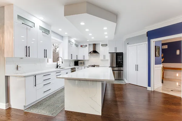 $3,949,000 | 1N424 Indian Knoll Road, West Chicago, IL 60185