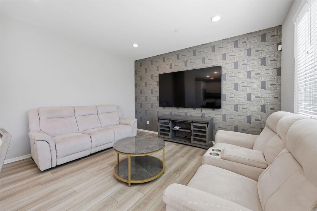 253 Paddock Lane Fallbrook, CA 92028 - Photo 7 of 24 Gallery Image 7