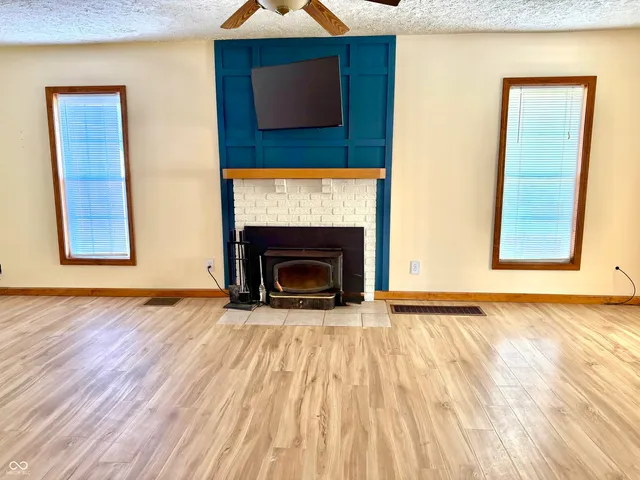 $195,000 | 1523 East County Road 350 North, Sullivan, IN 47882