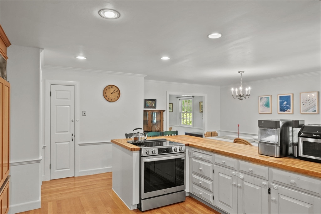 55 Fox Run Road Hamilton, MA 01982 - Photo 5 of 37 Gallery Image 5