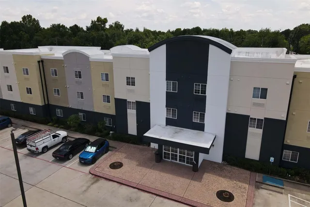 $951 | 8719 Farm Market 1960 West Road, Unit 325, Houston, TX 77065