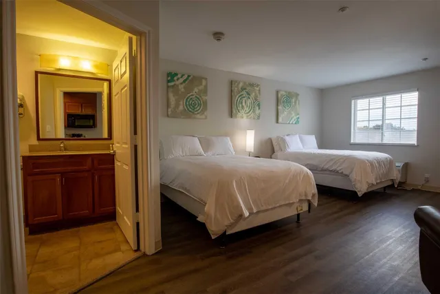 $951 | 8719 Farm Market 1960 West Road, Unit 325, Houston, TX 77065