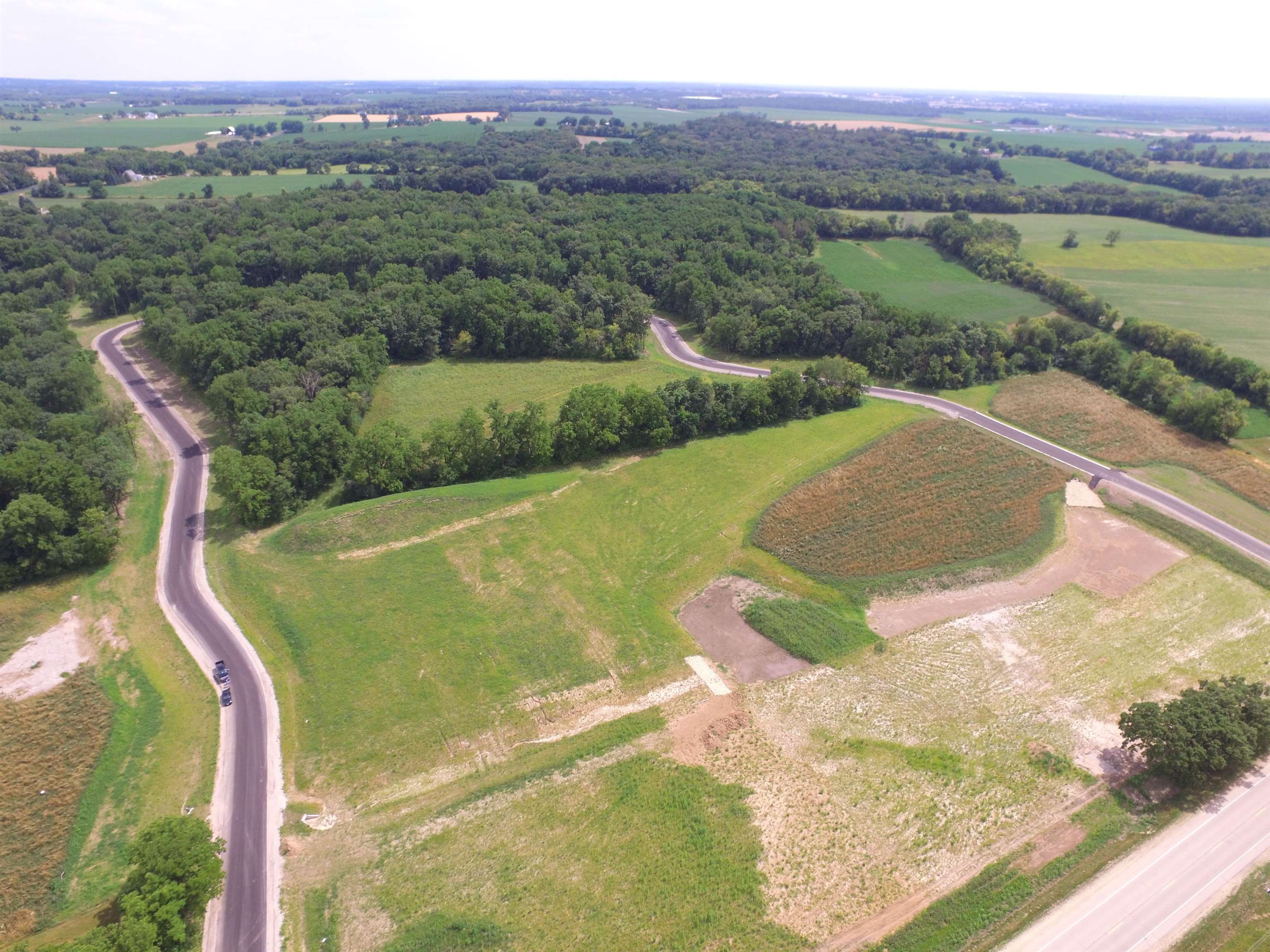 L17 South Forest View Beloit, WI 53511 - Photo 4 of 6