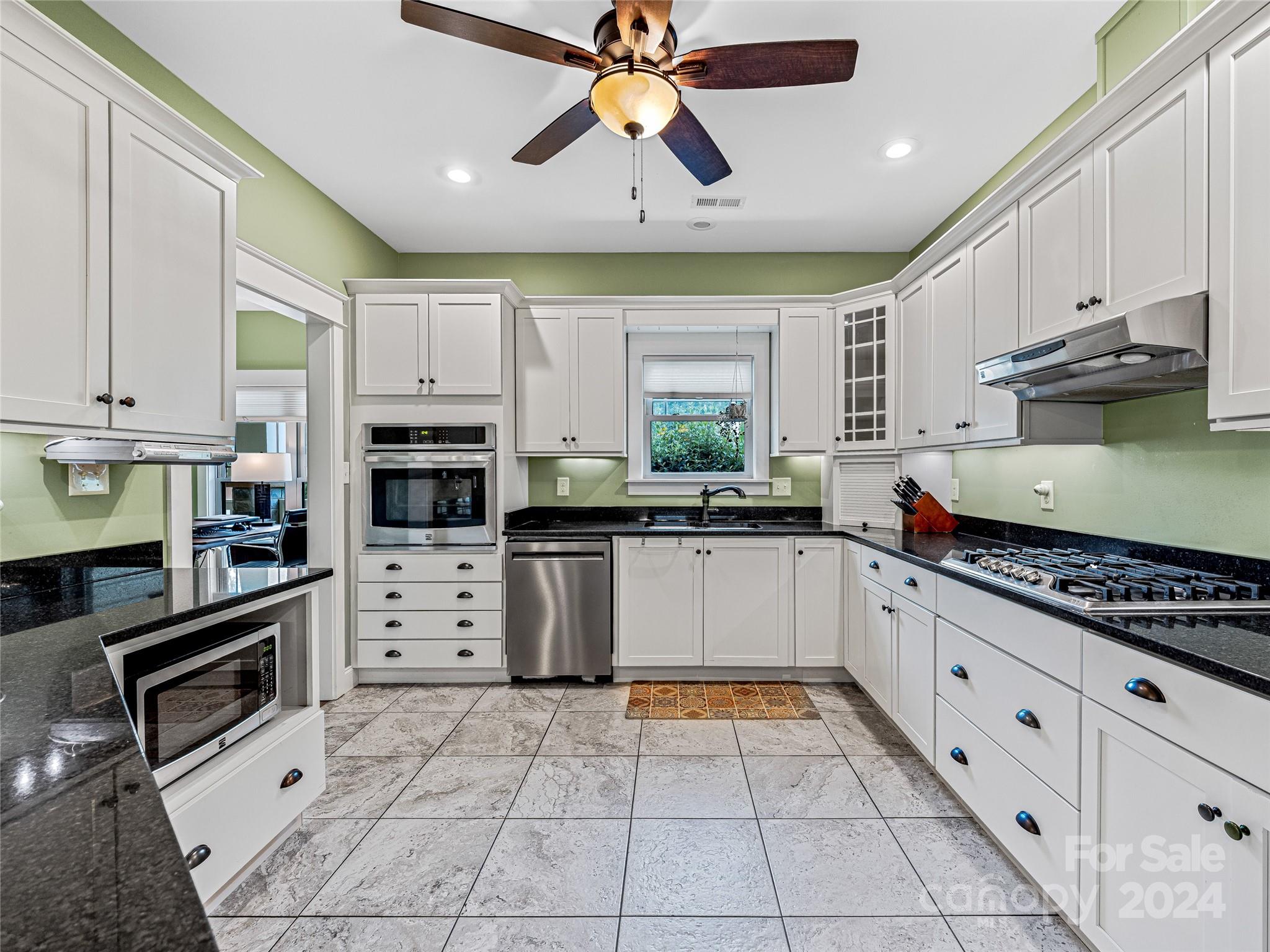 3 Cedar Bluff Court Candler, NC 28715 - Photo 19 of 48