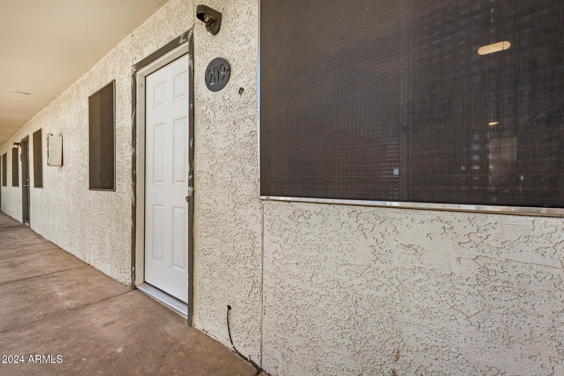 18202 Cave Creek Road, Unit 5S Phoenix, AZ 85032 - Photo 3 of 23 a bathroom with shower