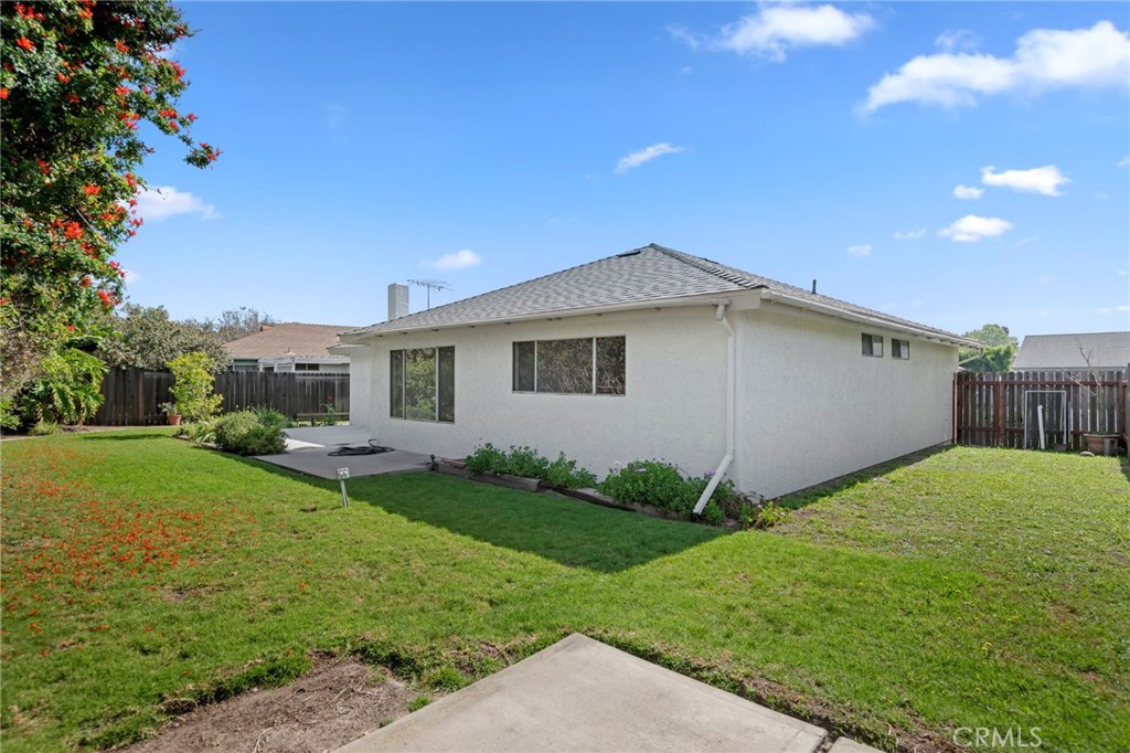 1077 Offshore Street Oxnard, CA 93035 - Photo 32 of 33 a view of backyard with garden and plants