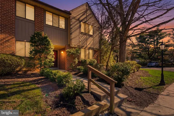 $297,000 | 305 Cypress Point Circle, Mount Laurel, NJ 08054