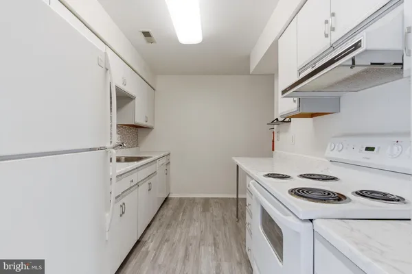 $297,000 | 305 Cypress Point Circle, Mount Laurel, NJ 08054