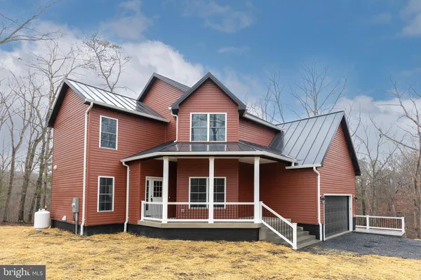$695,000 | 220 Lakeland Circle, Middletown, VA 22645