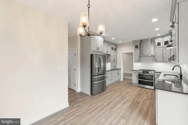 $695,000 | 220 Lakeland Circle, Middletown, VA 22645