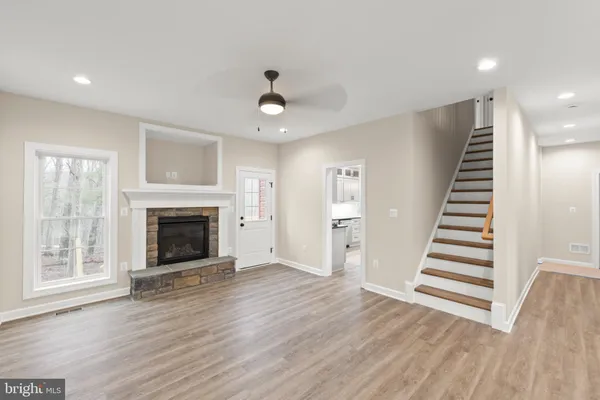 $695,000 | 220 Lakeland Circle, Middletown, VA 22645