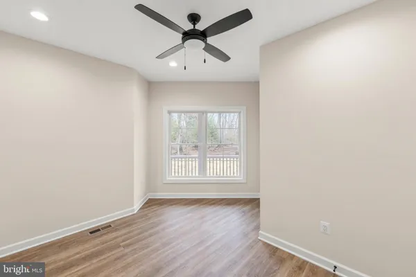 $695,000 | 220 Lakeland Circle, Middletown, VA 22645