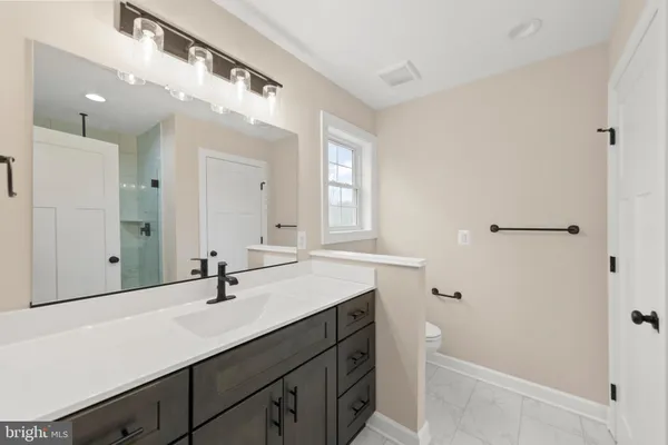 $695,000 | 220 Lakeland Circle, Middletown, VA 22645