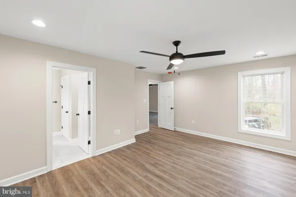 $695,000 | 220 Lakeland Circle, Middletown, VA 22645