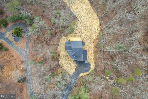 $695,000 | 220 Lakeland Circle, Middletown, VA 22645