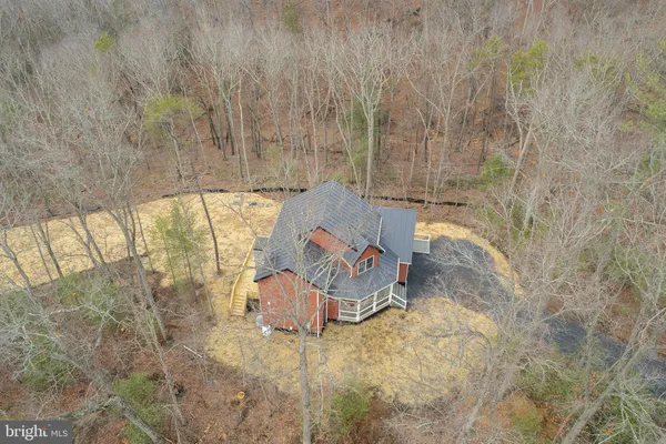 $695,000 | 220 Lakeland Circle, Middletown, VA 22645