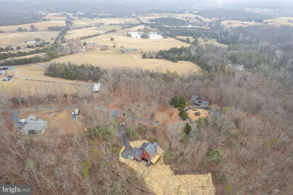 $695,000 | 220 Lakeland Circle, Middletown, VA 22645