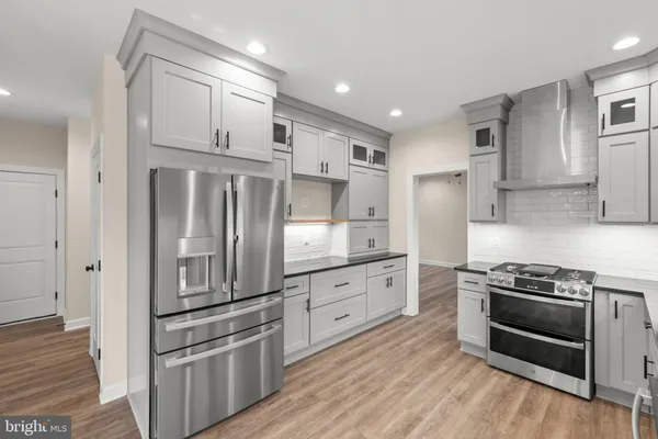 $695,000 | 220 Lakeland Circle, Middletown, VA 22645