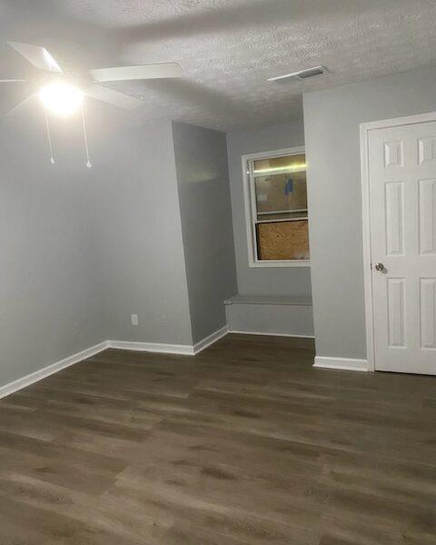 1136 Summer Brook Road Atlanta, GA 30349 - Photo 5 of 11