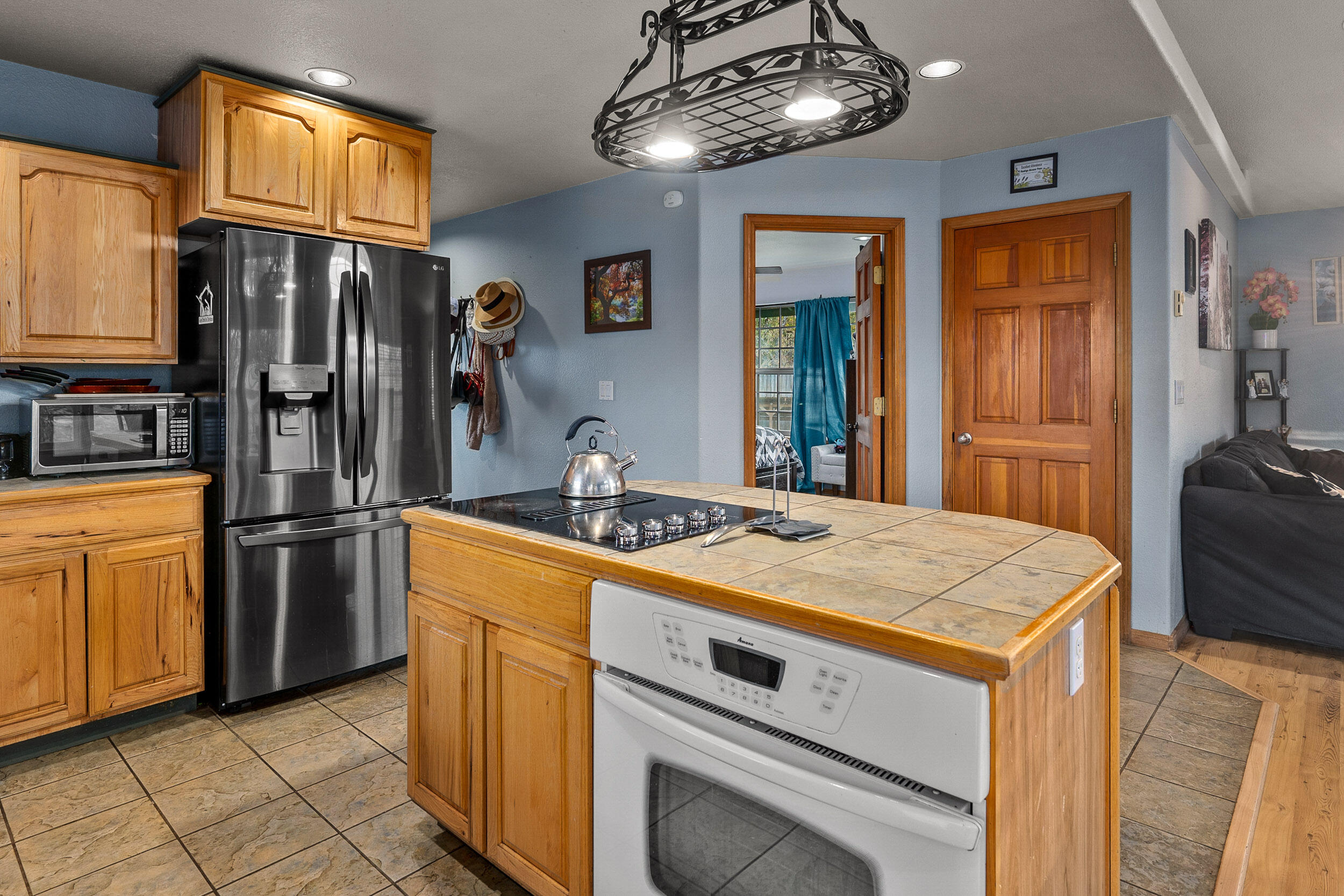 1546 Three Pines Road Grants Pass, OR 97526 - Photo 12 of 37 1546ThreePinesRd-011