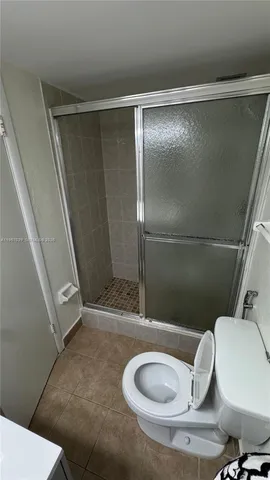 $2,400 | 4111 Stirling Road, Unit 102, Fort Lauderdale, FL 33314