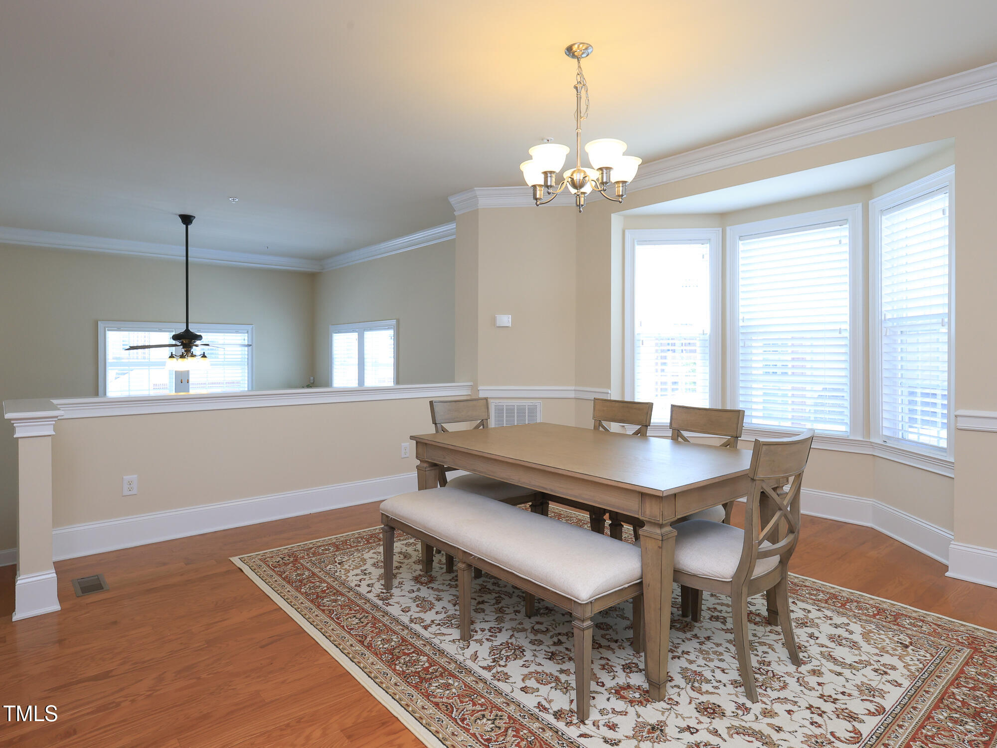 10529 Sablewood Drive, Unit 116 Raleigh, NC 27617 - Photo 14 of 57 019_10529_sablewood_116_dining