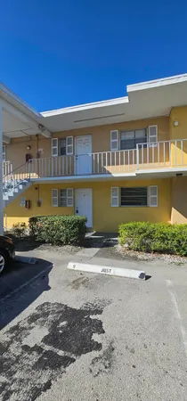 $1,600 | 1505 Crescent Circle, Unit A9, Lake Park, FL 33403