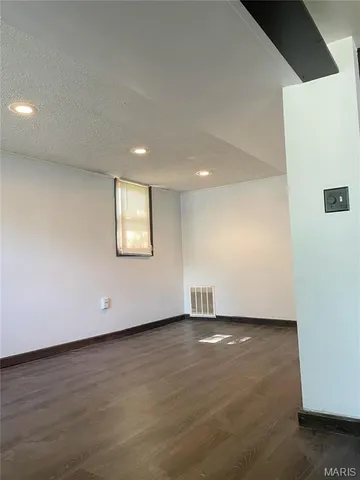 $1,350 | 1717 Lasalle Street, Belleville, IL 62221