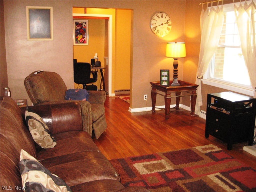 3792 Baird Road Stow, OH 44224 - Photo 5 of 24 Opposite view of living room, looking towards foyer.