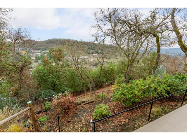 $440,000 | 171 Rachel Lynn Way, Roseburg, OR 97471