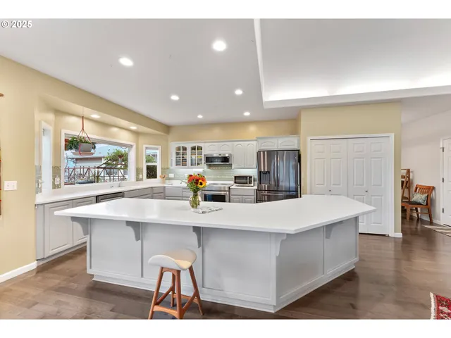 $440,000 | 171 Rachel Lynn Way, Roseburg, OR 97471