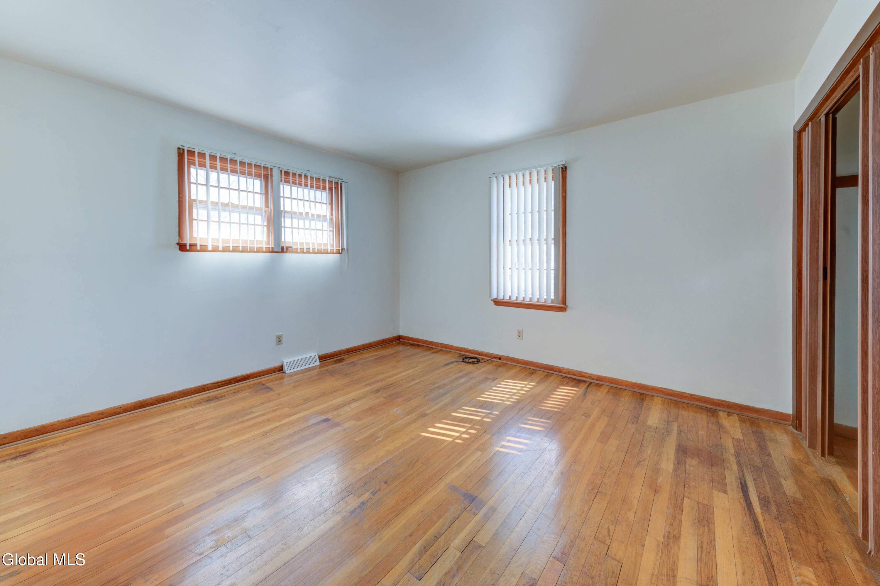 6 Tulip Street, Unit 4 AND 6 Rotterdam, NY 12306 - Photo 7 of 21 23- 4-6 Tullip