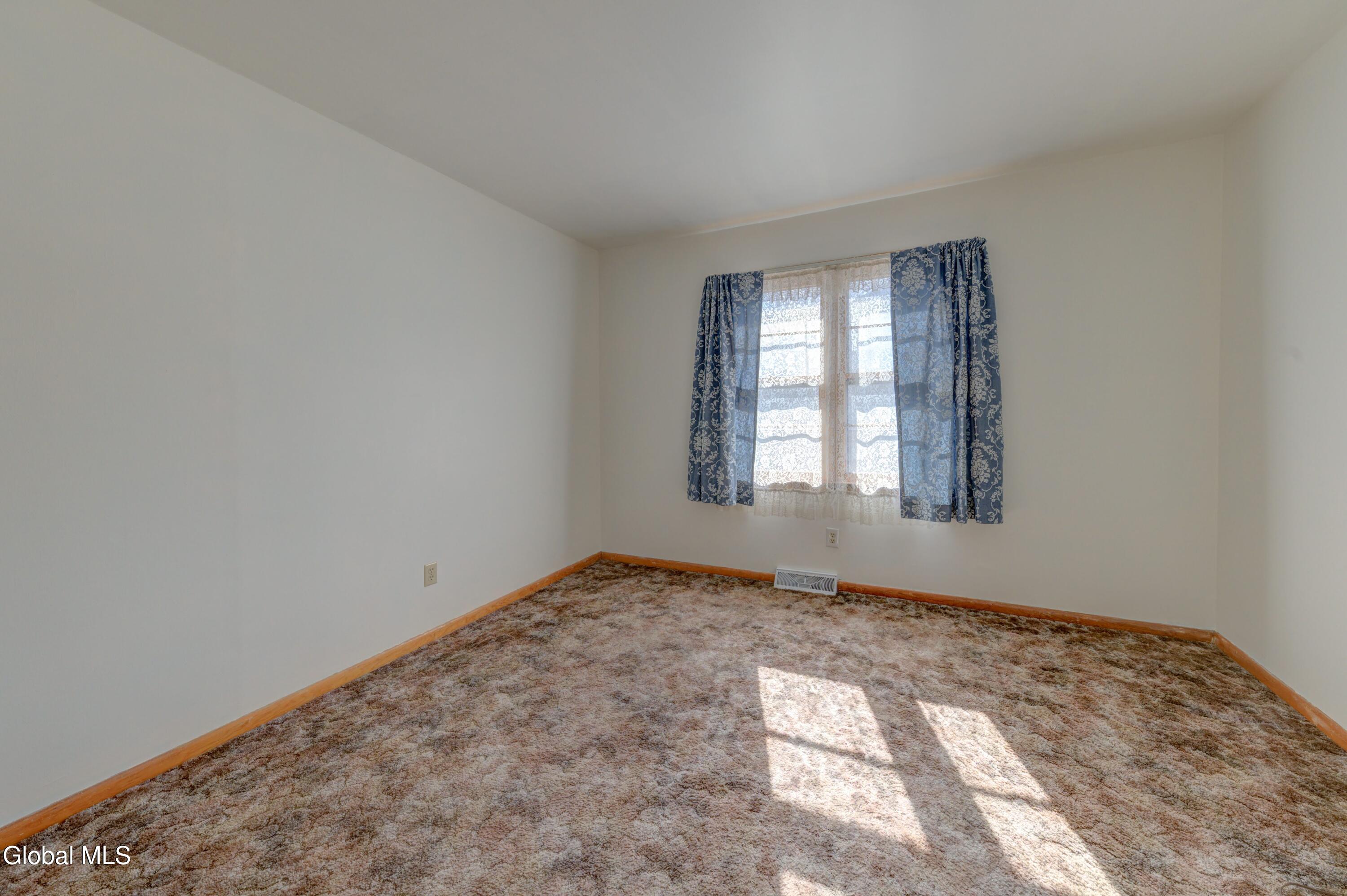 6 Tulip Street, Unit 4 AND 6 Rotterdam, NY 12306 - Photo 9 of 21 25- 4-6 Tullip