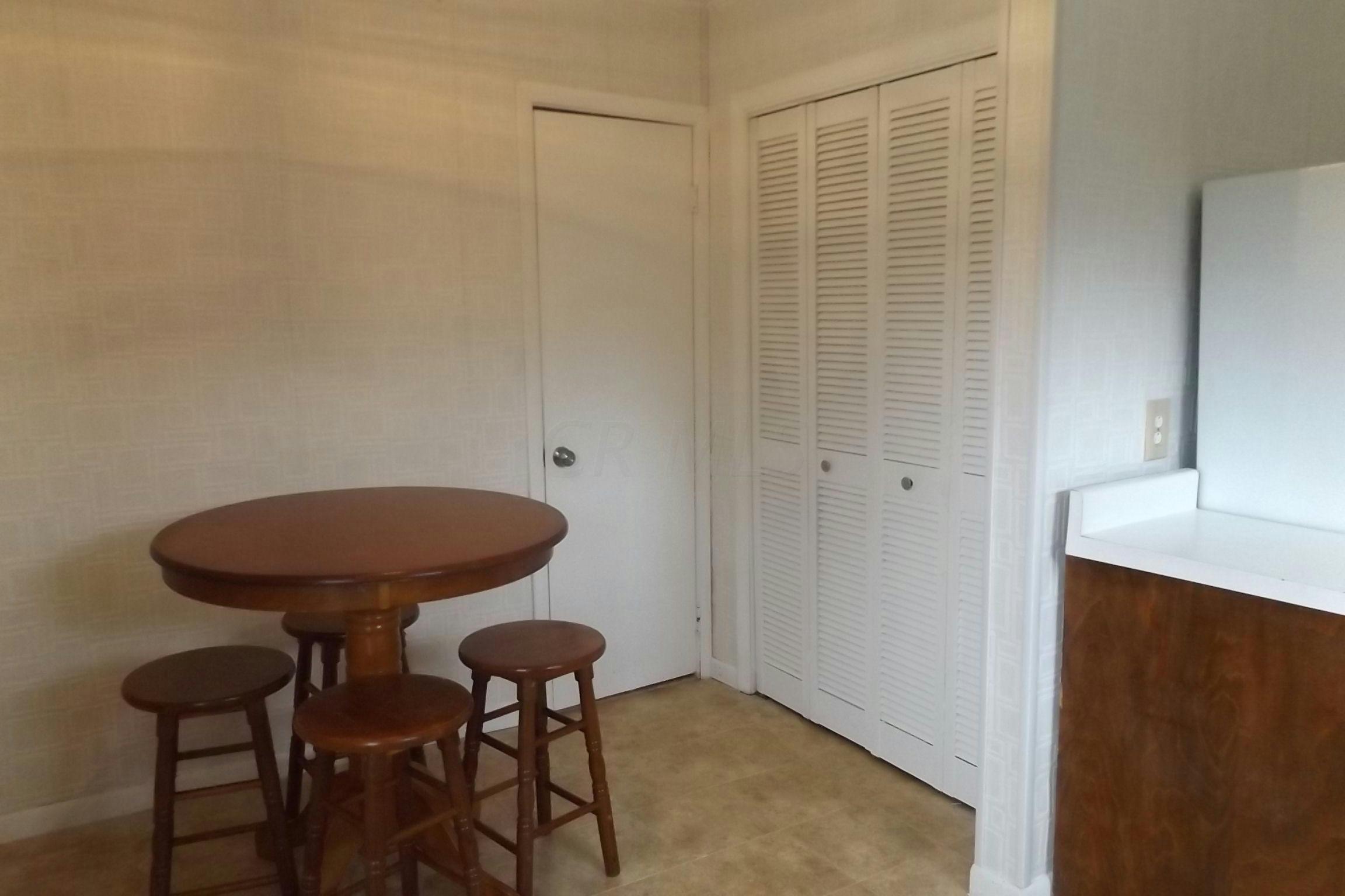 4582 Grimsby Road Columbus, OH 43227 - Photo 11 of 22 Gallery Image 11