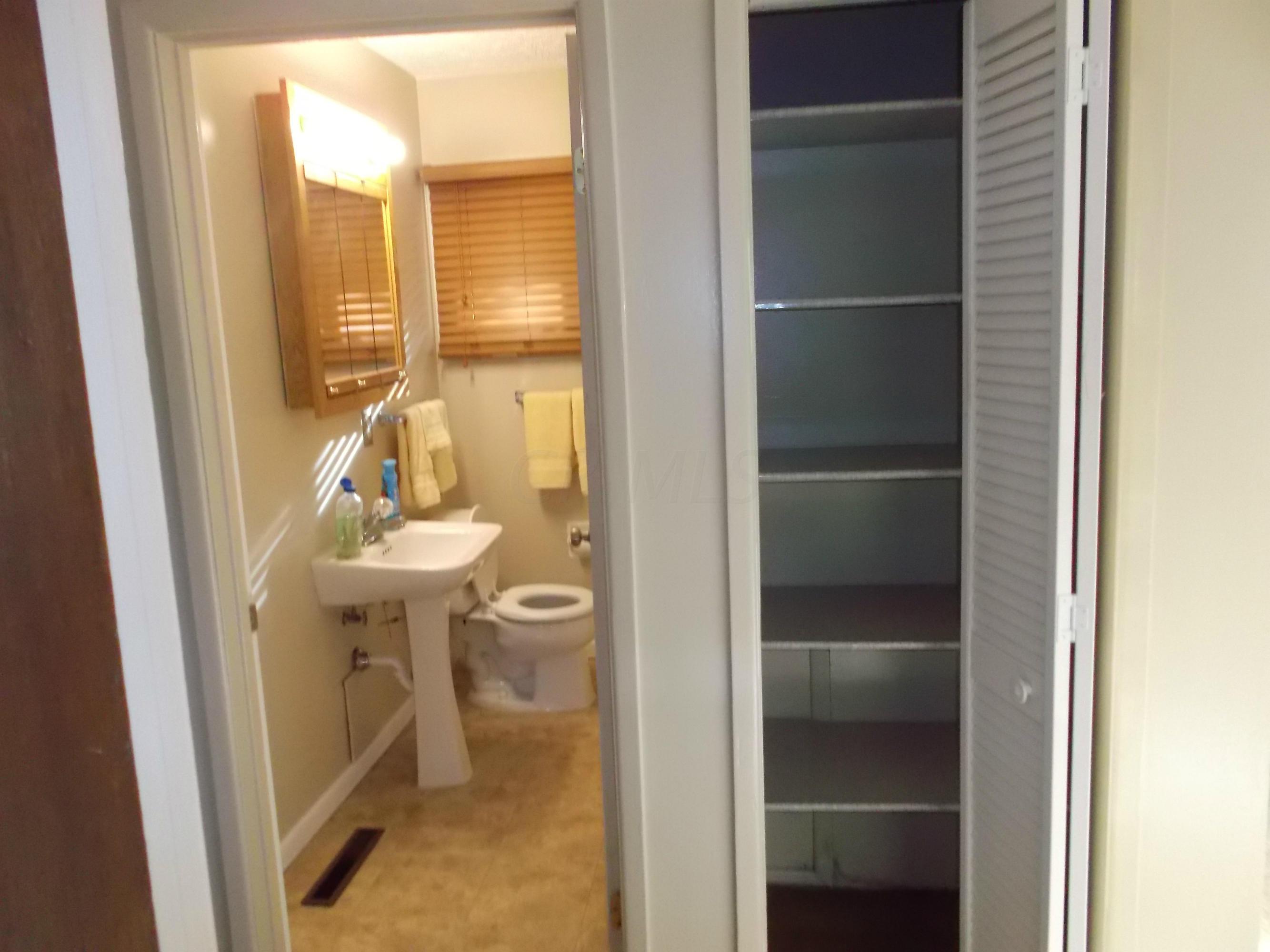4582 Grimsby Road Columbus, OH 43227 - Photo 12 of 22 Gallery Image 12