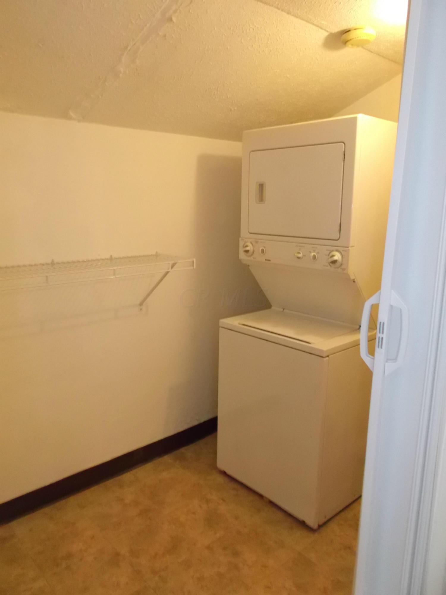 4582 Grimsby Road Columbus, OH 43227 - Photo 16 of 22 Gallery Image 16