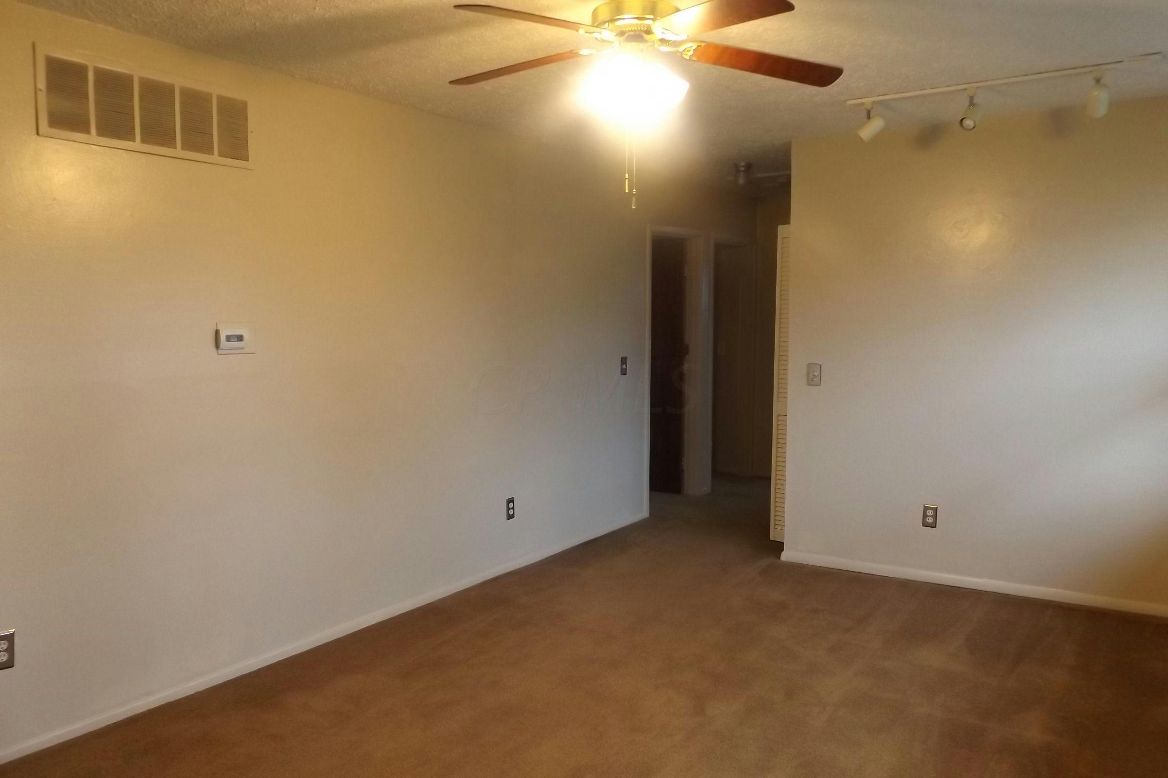 4582 Grimsby Road Columbus, OH 43227 - Photo 6 of 22 Gallery Image 6