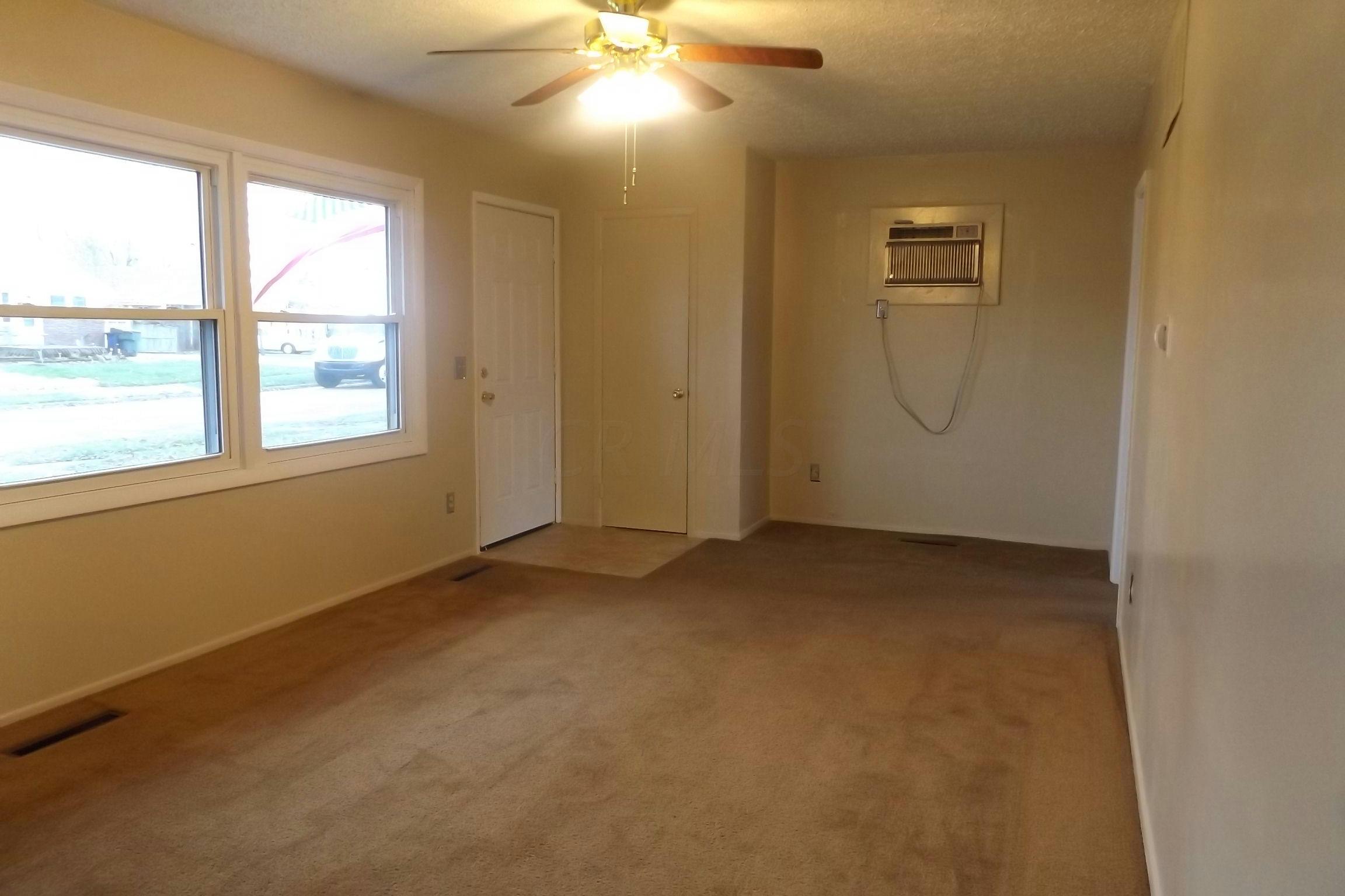 4582 Grimsby Road Columbus, OH 43227 - Photo 7 of 22 Gallery Image 7