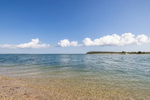 $4,250,000 | 123 Gerard Drive, East Hampton, NY 11937