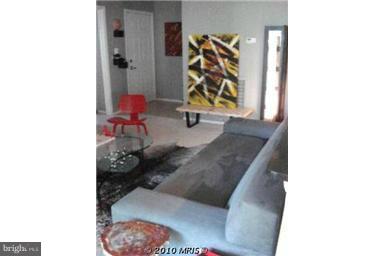 1734 Ascot Way, Unit 1734D Reston, VA 20190 - Photo 19 of 22 Living Room