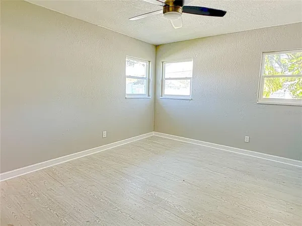 $3,000 | 9 North Aurora Avenue, Clearwater, FL 33765