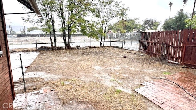 410 Pacific Riverside, CA 92507 - Photo 8 of 10 a view of backyard with tree