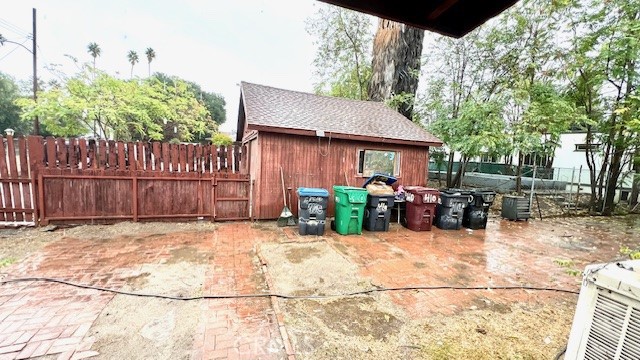 410 Pacific Riverside, CA 92507 - Photo 9 of 10 a view of a chairs and tables in the back yard of the house