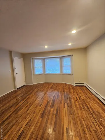 $3,200 | 36 Harrison Place, Unit 1, Farmingdale, NY 11735