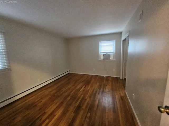 $3,200 | 36 Harrison Place, Unit 1, Farmingdale, NY 11735