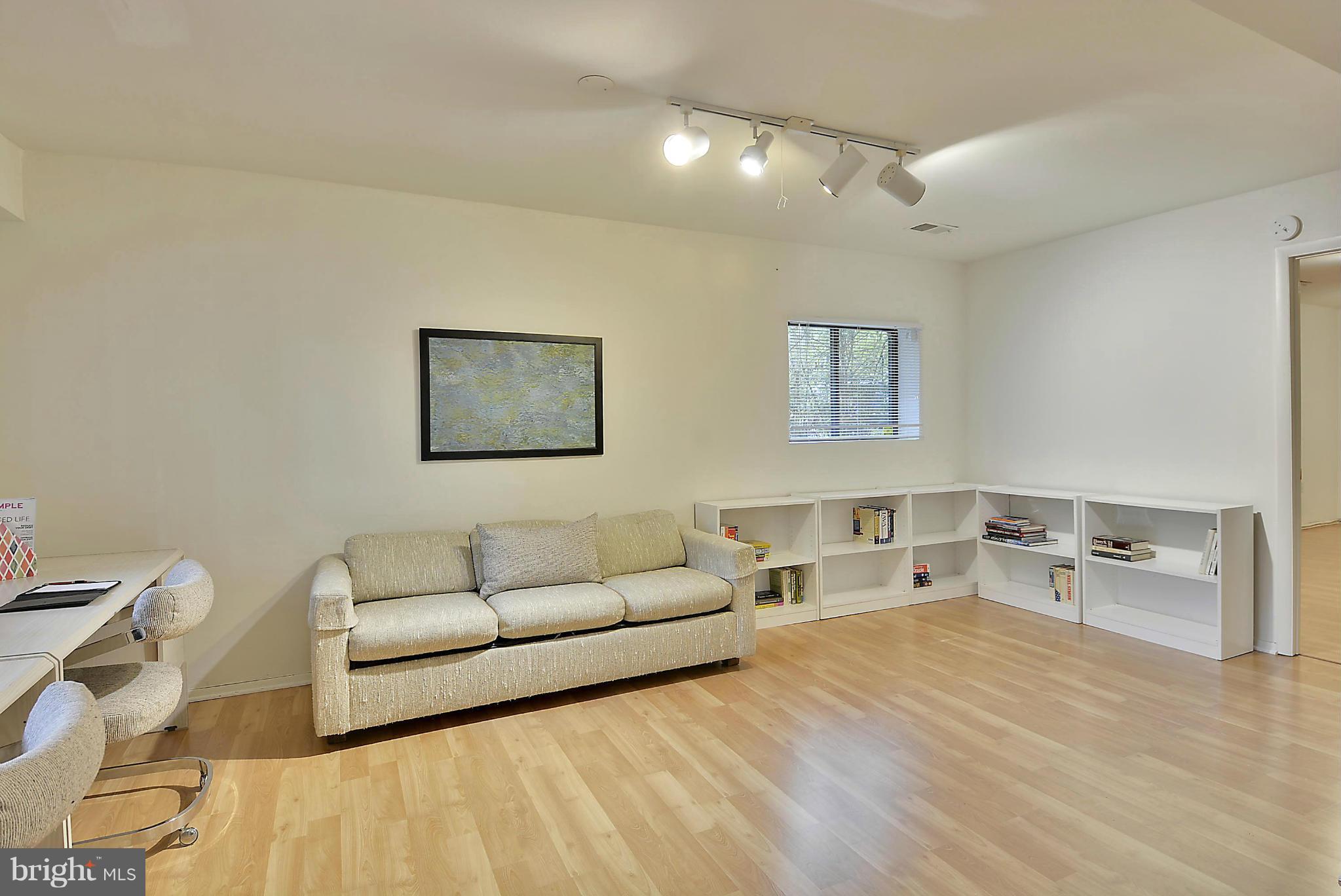 9407 Fernwood Road Bethesda, MD 20817 - Photo 25 of 30 Bedroom#4/Office