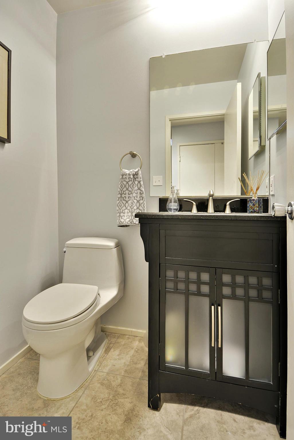 9407 Fernwood Road Bethesda, MD 20817 - Photo 10 of 30 Powder Room