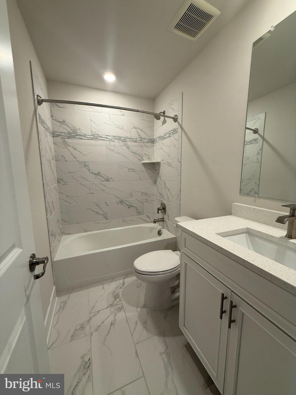 1407 Pinkerton Street Brunswick, MD 21716 - Photo 12 of 21 Modern bathroom with elegant finishes.